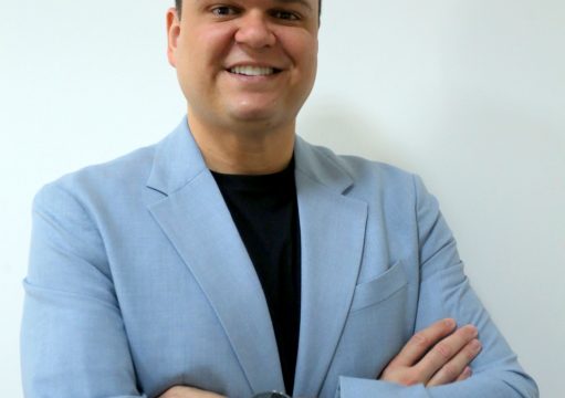 Roney Louvain: A Intersecção entre Beleza e Saúde na Rinoplastia Roney Louvain: A Intersecção entre Beleza e Saúde na Rinoplastia