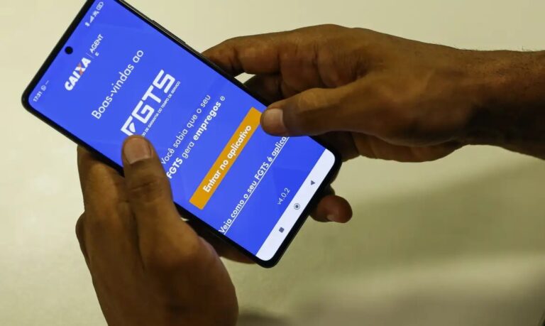 Saque-aniversário do FGTS: Oposição à Limitação do Crédito Cresce entre os Trabalhadores Saque-aniversário do FGTS: Oposição à Limitação do Crédito Cresce entre os Trabalhadores