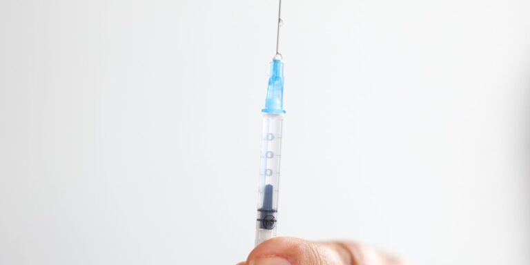 Adolescentes em Risco: Apenas 54% Estão Vacinados Contra o HPV Adolescentes em Risco: Apenas 54% Estão Vacinados Contra o HPV