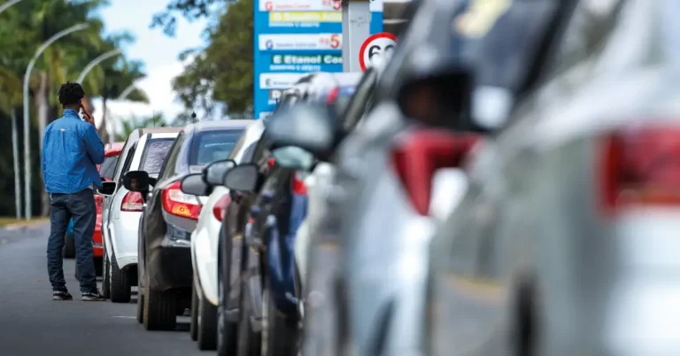 Alta do Petróleo e o Impacto na Economia: Desafios e Possíveis Caminhos