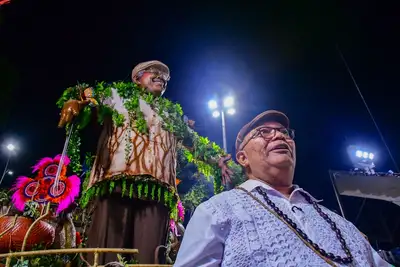 Amapá e a Magia do Mestre Sacaca Brilham na Sapucaí Amapá e a Magia do Mestre Sacaca Brilham na Sapucaí