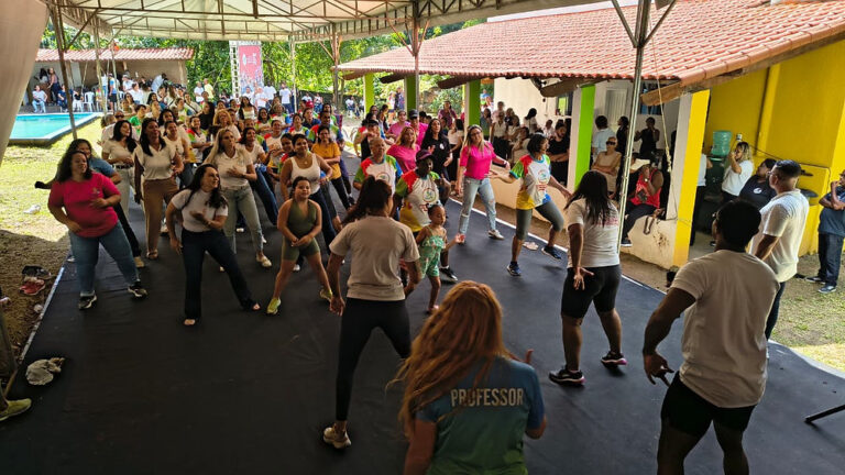 Atividades Físicas e Mentais do Programa 'Viver Bem' em Maricá: Um Encontro de Saúde e Integração