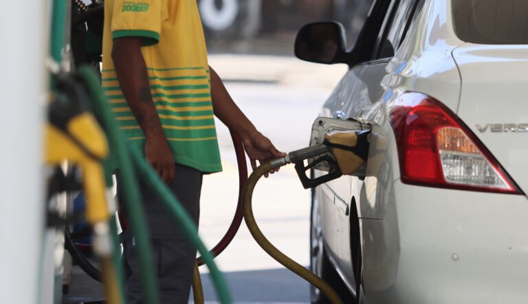 Aumento nos Preços de Combustíveis no Rio: Gasolina e Diesel Pesam no Bolso do Consumidor