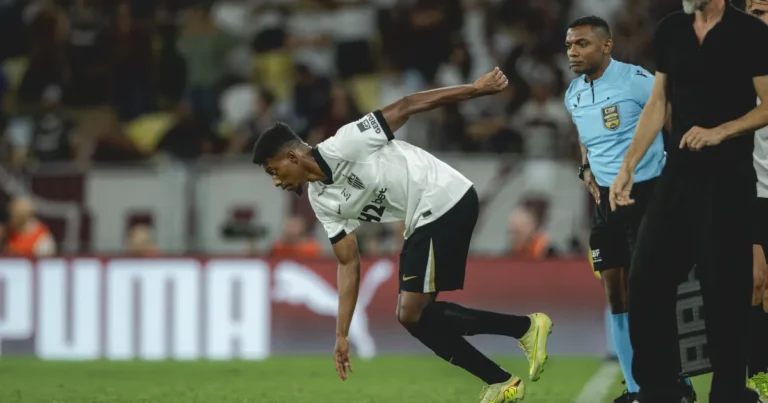 Cassierra elogia desempenho do Atlético e fala sobre parceria com Hulk Cassierra elogia desempenho do Atlético e fala sobre parceria com Hulk