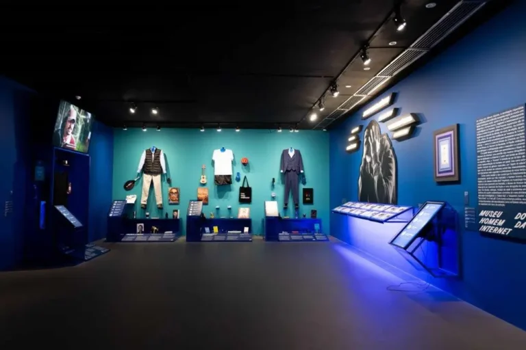 CCBB BH Lança Exposição Pioneira sobre Memes no Brasil