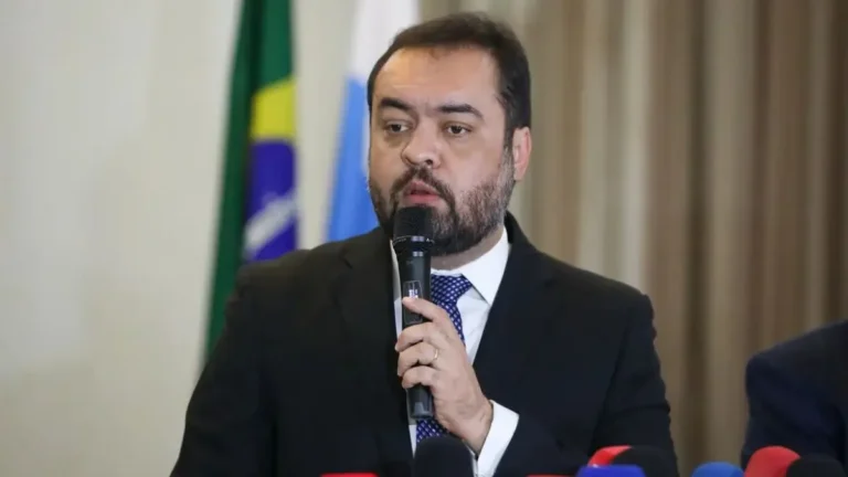Cláudio Castro Antecipou Saída do Governo do RJ em Meio à Votação do TSE