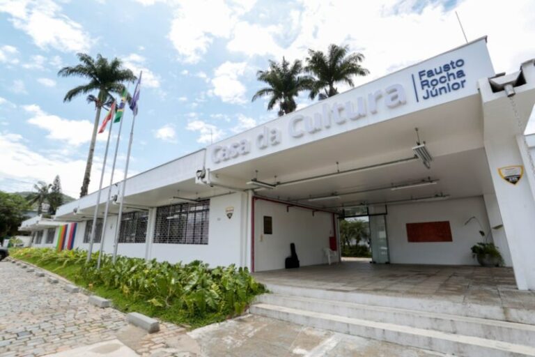 Conheça os Artistas Selecionados para o 16º Salão dos Novos de Joinville Conheça os Artistas Selecionados para o 16º Salão dos Novos de Joinville