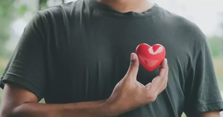Coração Blindado! Pesquisa Revela que Paz Interior Potencializa a Saúde Cardiovascular Coração Blindado! Pesquisa Revela que Paz Interior Potencializa a Saúde Cardiovascular