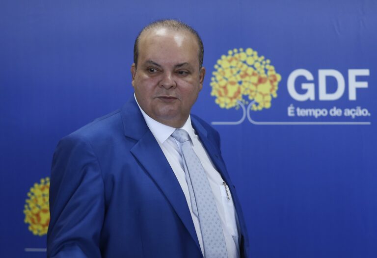 Crise Política: Ibaneis Rocha Enfrenta CPI, Rompimento com PL e Tensão com o Supremo Crise Política: Ibaneis Rocha Enfrenta CPI, Rompimento com PL e Tensão com o Supremo