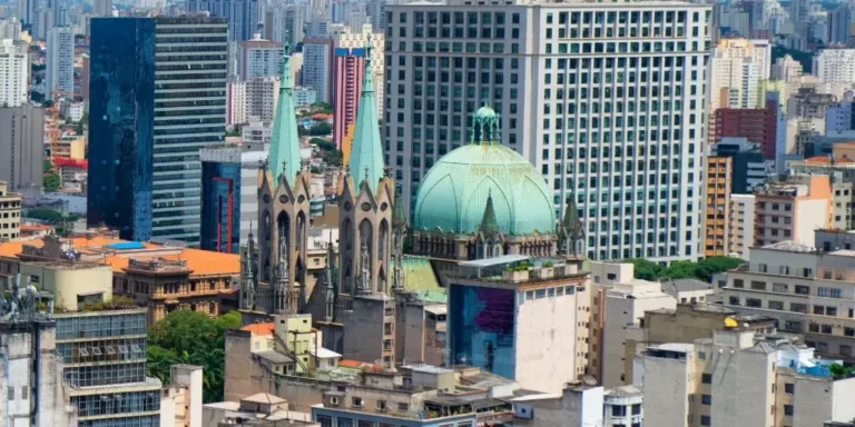 Descubra o Centro Histórico de São Paulo e o Cemitério da Consolação com o Sesc Descubra o Centro Histórico de São Paulo e o Cemitério da Consolação com o Sesc