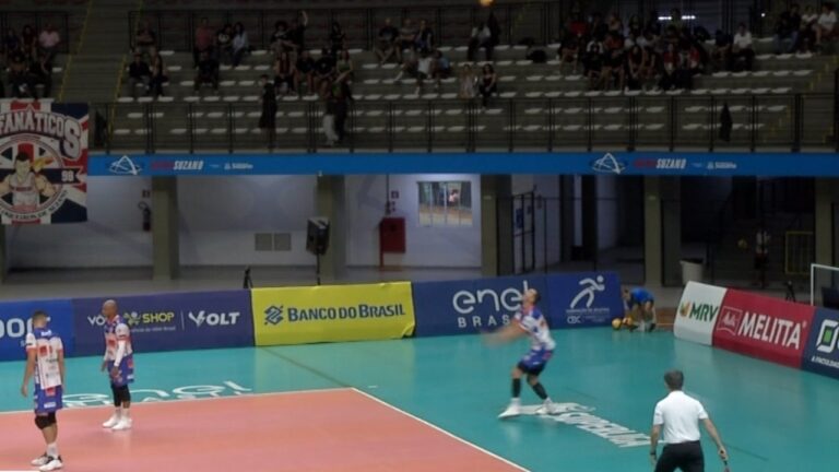 Destaques do Esporte: Vitória da Equipe Mantém Liderança no Campeonato de Base Destaques do Esporte: Vitória da Equipe Mantém Liderança no Campeonato de Base