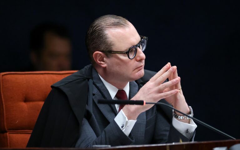 Eleições Indiretas para Governador do Rio de Janeiro Suspensas pelo Ministro Zanin Eleições Indiretas para Governador do Rio de Janeiro Suspensas pelo Ministro Zanin