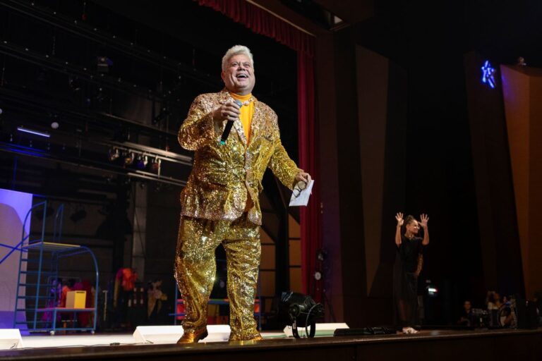 Festival de Curitiba 2024: Abertura com Aula-Show de Milton Cunha promete muito Samba Festival de Curitiba 2024: Abertura com Aula-Show de Milton Cunha promete muito Samba