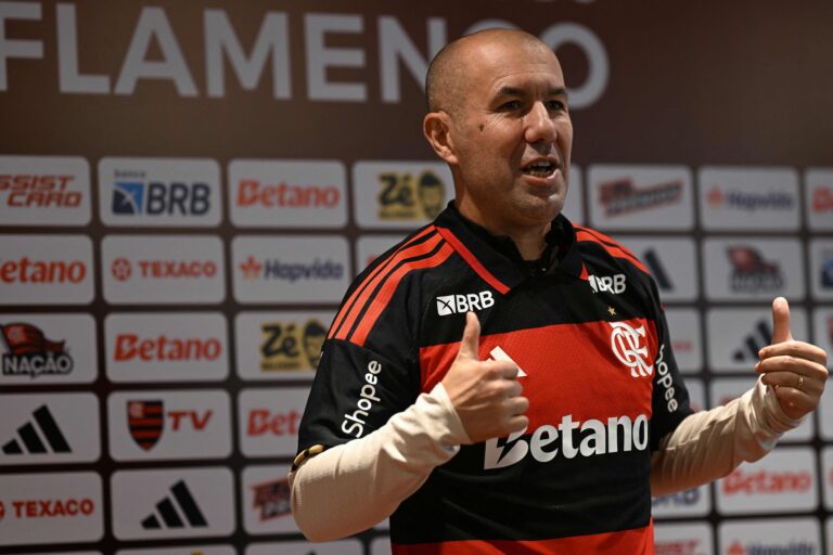 Flamengo e Fluminense: Jardim Entra em Campo em Busca de Vitória na Final do Carioca