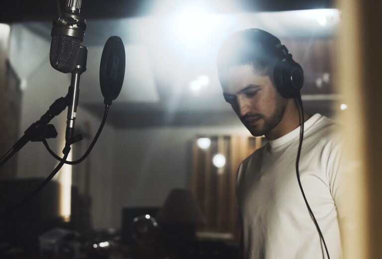 Gabriel Leone Lança Show de Estreia em Rio de Janeiro para o Álbum 'Minhas Lágrimas'