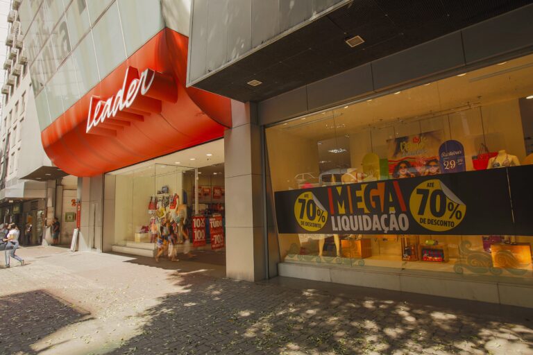 Marca Leader vai a leilão para quitar dívida de R$ 1 bilhão e marca um triste capítulo no varejo