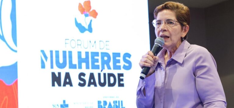 Ministro da Saúde Destaca Prioridade da Saúde da Mulher em Fórum no Rio de Janeiro