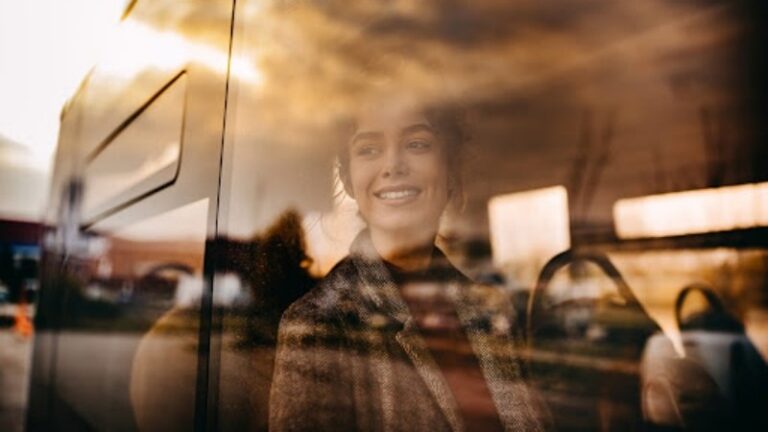 Mulheres: As Principais Pesquisadoras de Viagens no Brasil e Suas Preferências por Ônibus