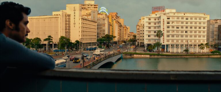 O Recife de Kleber Mendonça Filho: Descubra os Cenários Cinematográficos do Diretor O Recife de Kleber Mendonça Filho: Descubra os Cenários Cinematográficos do Diretor