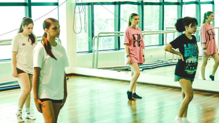 Oficinas Culturais Gratuitas Atraem Mais de Mil Inscritos em Cascavel