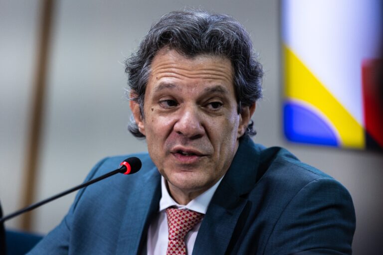 Pesquisa Datafolha: 46% dos Brasileiros Acreditam na Piora da Economia