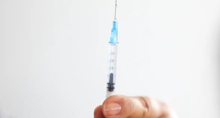 Pesquisa Revela Que Muitos Adolescentes Estão sem Vacina Contra o HPV no Brasil Pesquisa Revela Que Muitos Adolescentes Estão sem Vacina Contra o HPV no Brasil