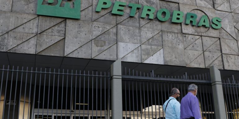 Petrobras alcança lucro líquido de R$ 110,6 bilhões em 2025 - Resultados que impressionam