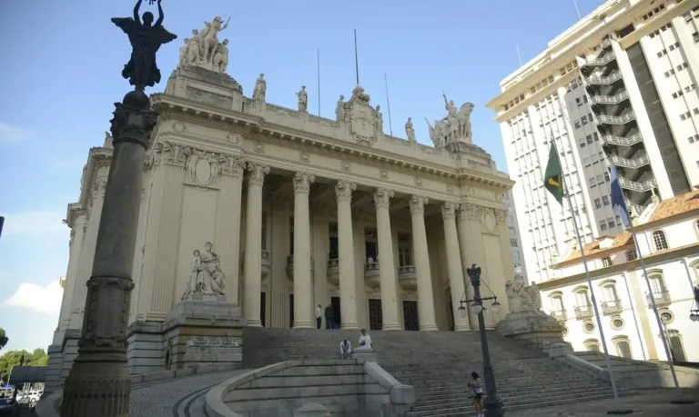 PL Requere ao STF Garantia de Sucessão no RJ