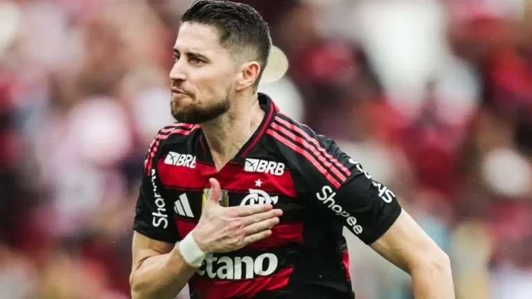 Polêmica no Lollapalooza: Chappell Roan é Acusada de Maltratar Filha de Jogador do Flamengo