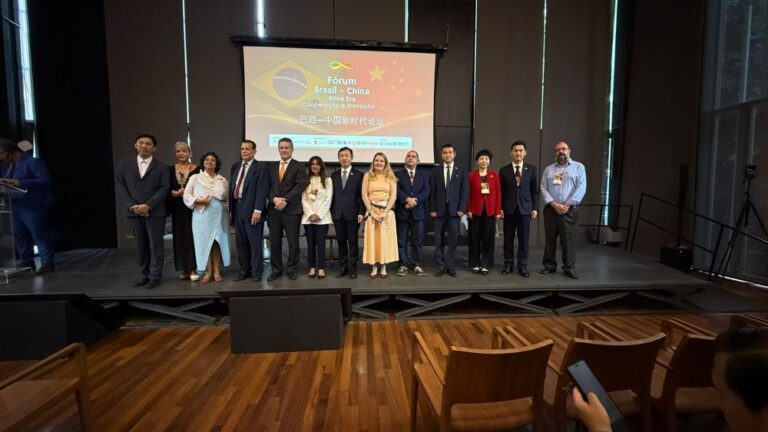 Prefeita Katia Miki Destaca Cooperação Brasil-China em Fórum no Rio de Janeiro