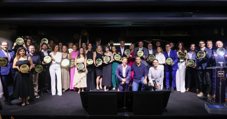 Prêmio Viagem e Turismo 2023: Alagoas brilha na 21ª edição realizada no Rio de Janeiro Prêmio Viagem e Turismo 2023: Alagoas brilha na 21ª edição realizada no Rio de Janeiro