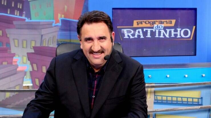 Ratinho se Pronuncia Novamente sobre Controvérsia com Érika Hilton Ratinho se Pronuncia Novamente sobre Controvérsia com Érika Hilton