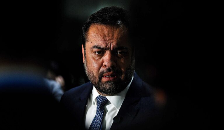 Renúncia de Cláudio Castro Antecede Julgamento Crucial e pode Impactar Sucessão no Rio