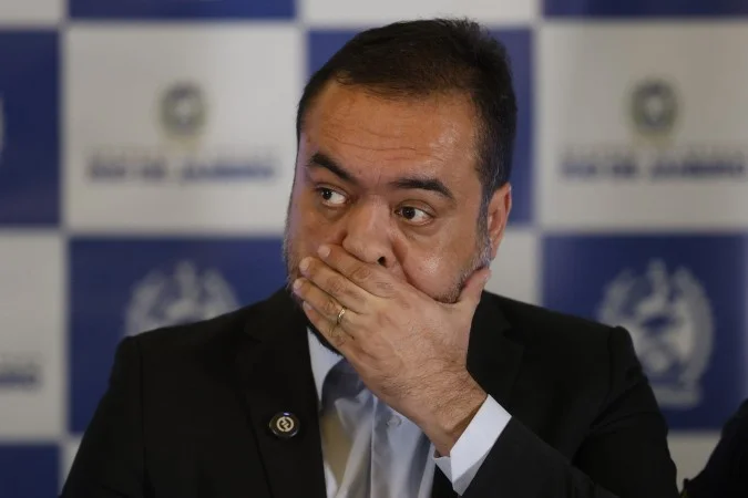 Renúncia de Cláudio Castro Cria Incertezas no Governo do Rio de Janeiro Renúncia de Cláudio Castro Cria Incertezas no Governo do Rio de Janeiro