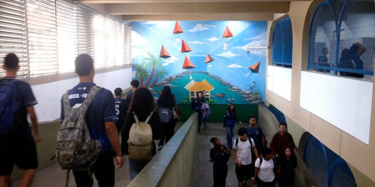 Saúde Mental de Adolescentes: IBGE Revela Dados Alarmantes em Nova Pesquisa Saúde Mental de Adolescentes: IBGE Revela Dados Alarmantes em Nova Pesquisa