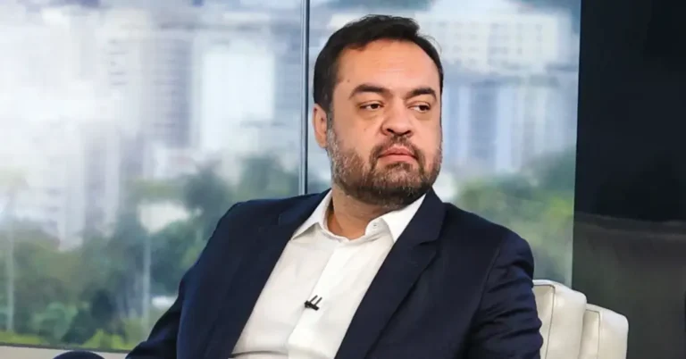 Vitória de Cláudio Castro: Delegados Perdem Controle sobre Sistemas de Inteligência Vitória de Cláudio Castro: Delegados Perdem Controle sobre Sistemas de Inteligência