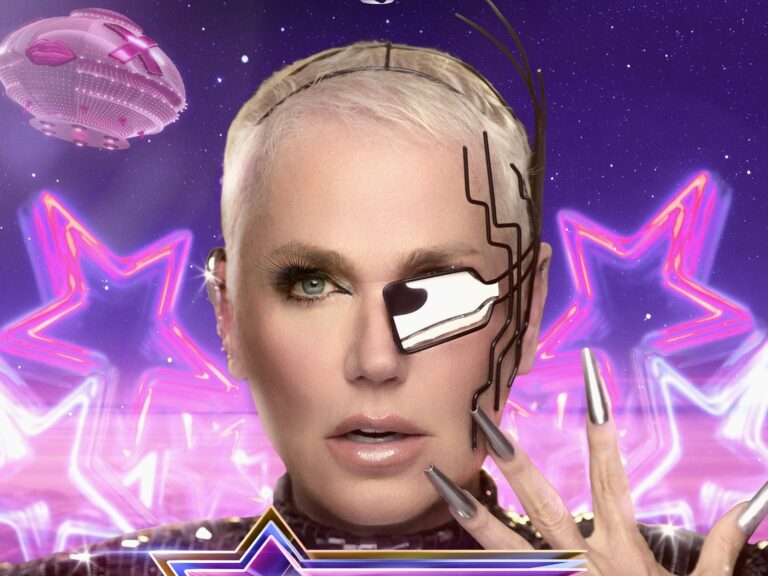 Xuxa Leva ‘O Último Voo da Nave’ ao Maracanã e Revive a Cultura Pop Brasileira Xuxa Leva 'O Último Voo da Nave' ao Maracanã e Revive a Cultura Pop Brasileira