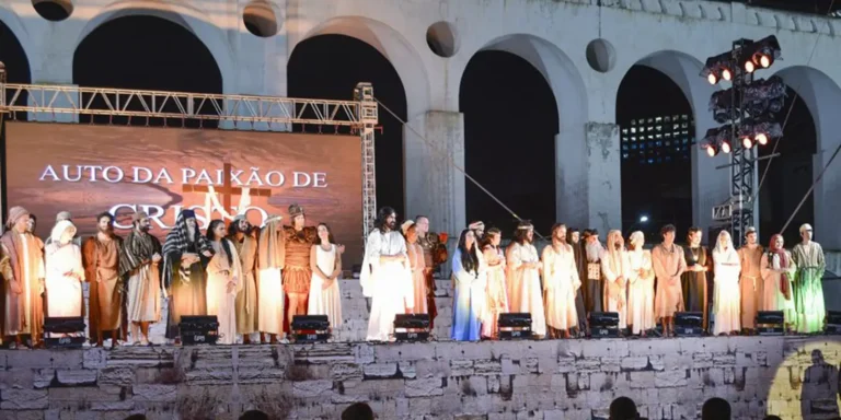 48ª Edição do Auto da Paixão de Cristo nos Arcos da Lapa: Tradição e Fé em Cena 48ª Edição do Auto da Paixão de Cristo nos Arcos da Lapa: Tradição e Fé em Cena