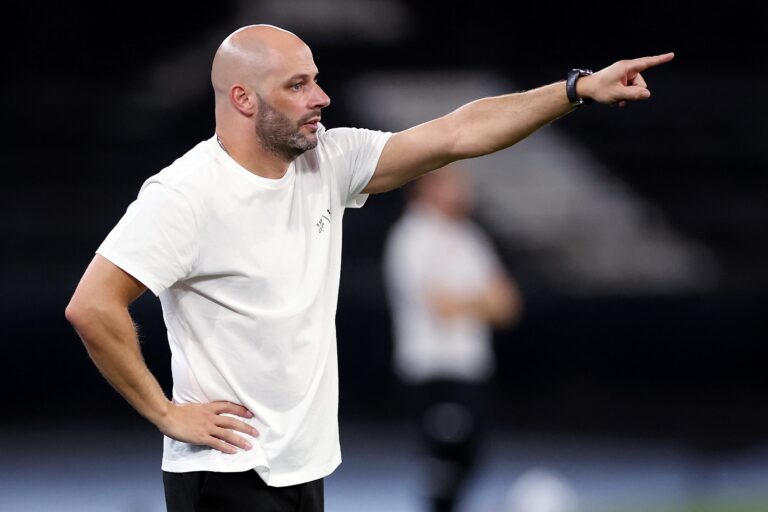 Análise: Franclim Carvalho e a Necessidade de Objetividade no Ataque do Botafogo