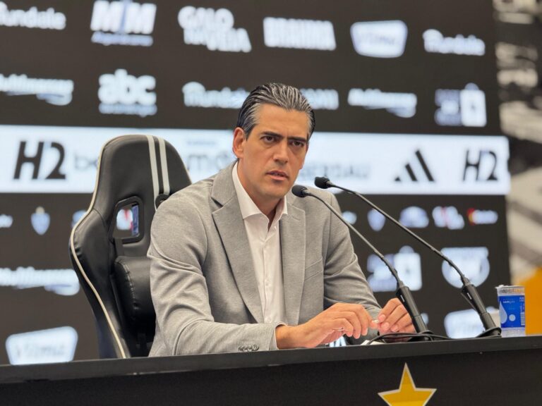 Atlético-MG Justifica Ausência de Hulk em Derrota para o Flamengo: 'Transferência Nacional Compromet