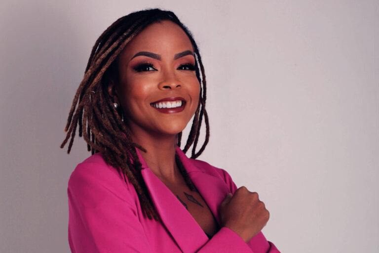 Bárbara Carine Explora o Conceito de Parditude e sua Relevância no Movimento Negro