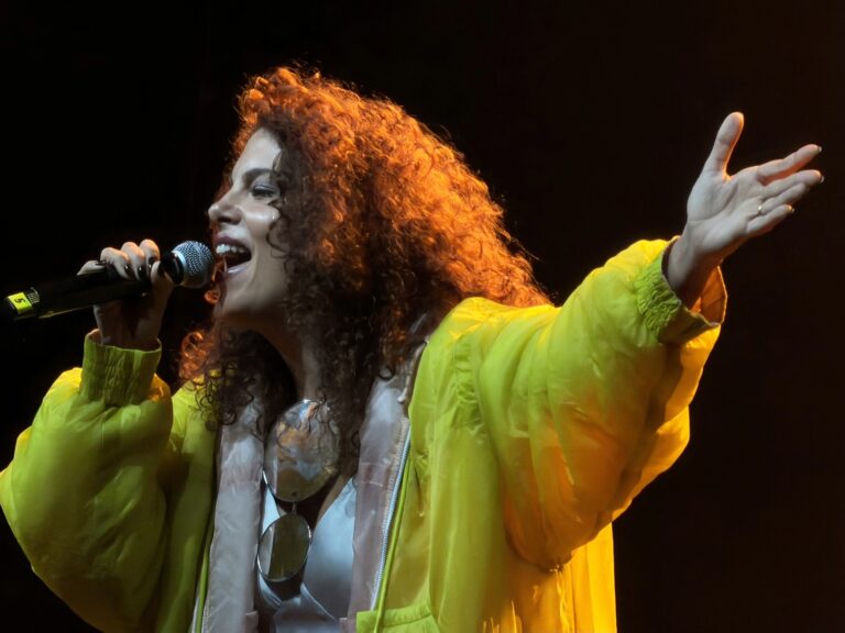 Céu Celebra 20 Anos de seu Álbum de Estreia com Show Emocionante no Rio