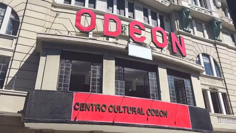 Cine Odeon Completa 100 Anos: Um Símbolo de Resistência Cultural no Centro do Rio