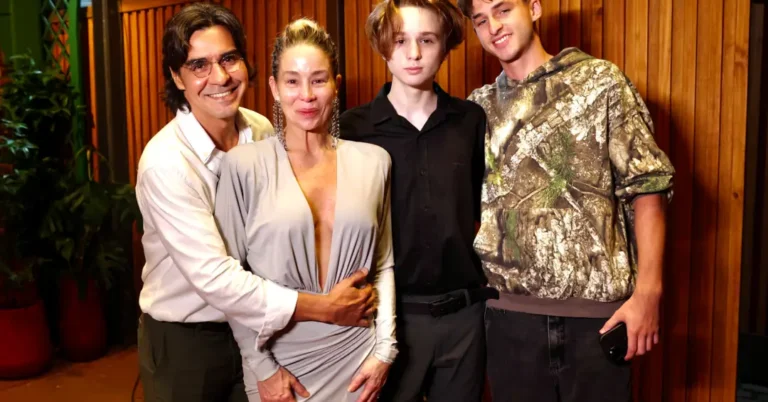 Danielle Winits Brilha em Reestreia com Família e Namorado no Rio