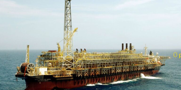 Fecomércio-RJ Alerta: Redistribuição de Royalties Pode Afetar Severamente a Economia do Estado