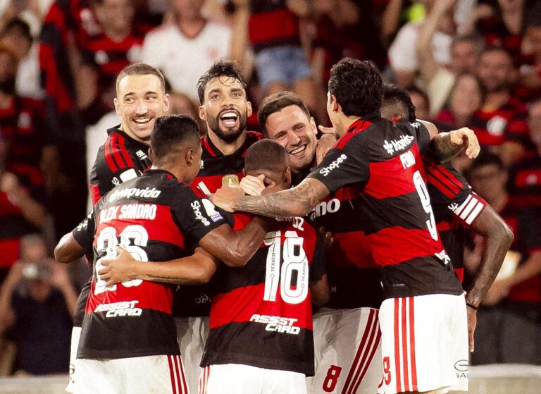 Flamengo derrota o Bahia e se mantém firme na vice-liderança do Brasileirão