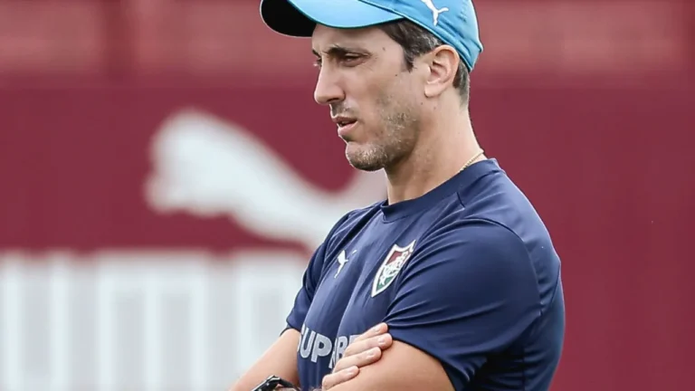 Fluminense em Força Total: Zubeldía Prepara Clássico Contra o Flamengo Fluminense em Força Total: Zubeldía Prepara Clássico Contra o Flamengo