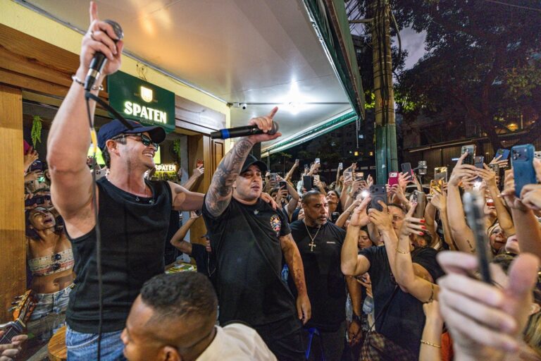 Matheus e Kauan Agitam Belo Horizonte com Show Surpresa