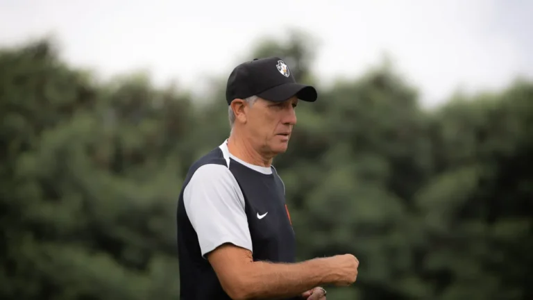 Mudanças na Escalação do Vasco para o Clássico contra o Botafogo