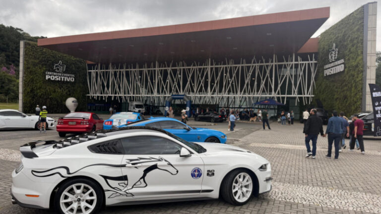 Mustang Meeting em Curitiba: Evento de Carros Esportivos Impulsiona Turismo no Paraná
